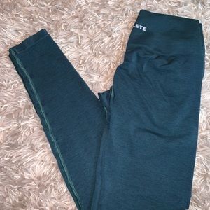 Alphalete Amlify legging- Teal
